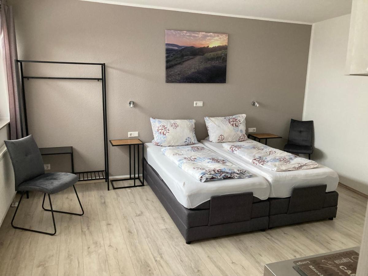 Boardinghouse Alte Bank Hotel Wollstein Ngoại thất bức ảnh