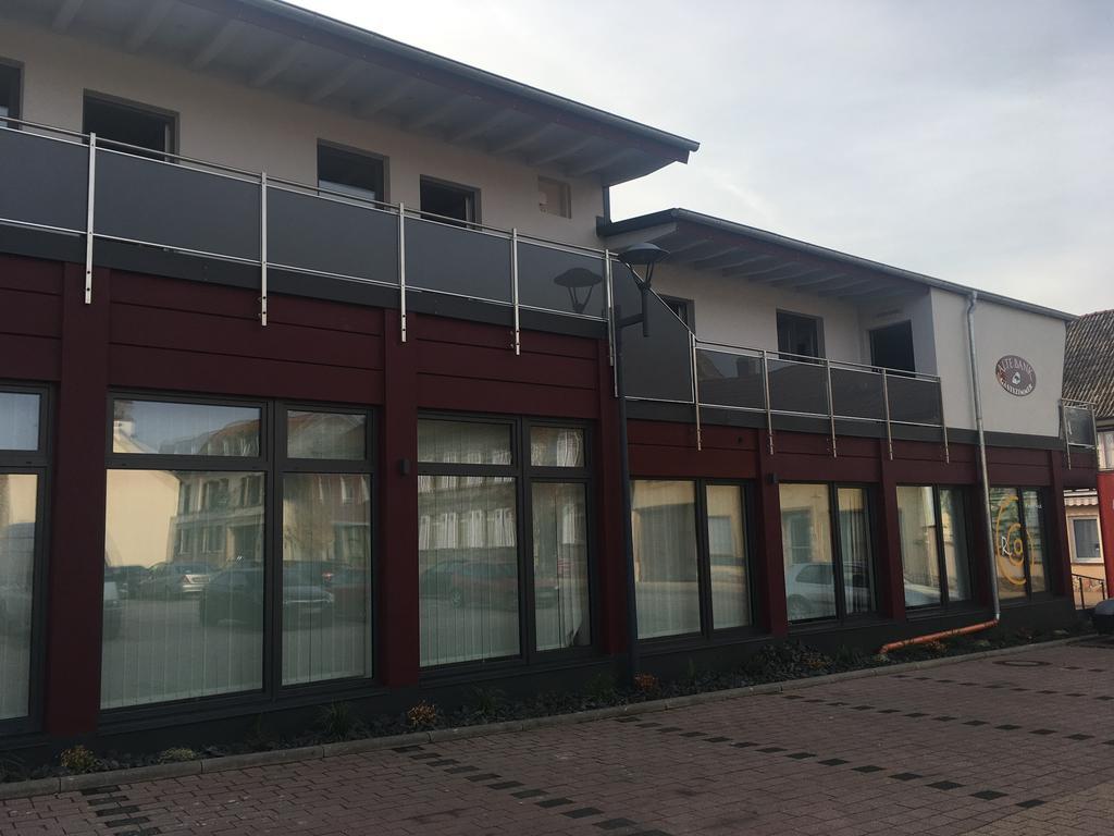 Boardinghouse Alte Bank Hotel Wollstein Ngoại thất bức ảnh