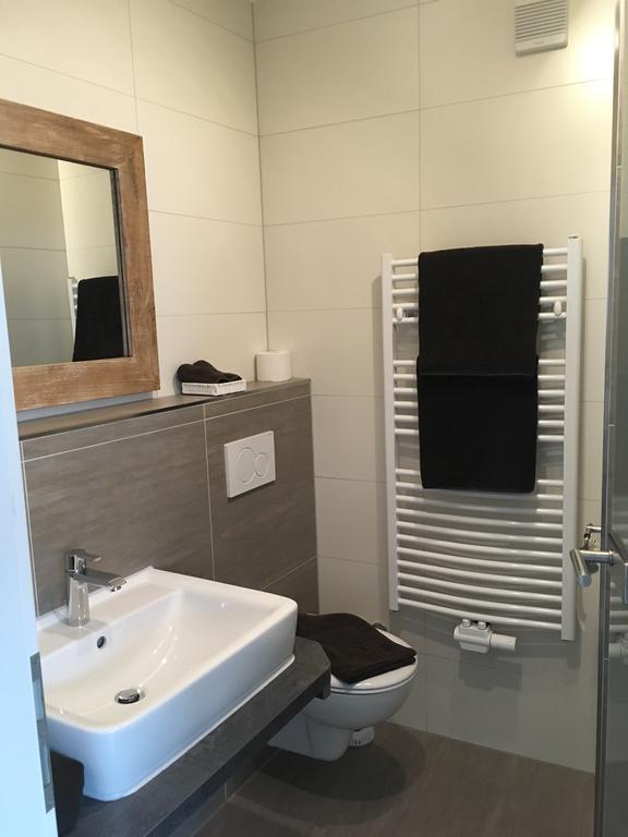 Boardinghouse Alte Bank Hotel Wollstein Ngoại thất bức ảnh