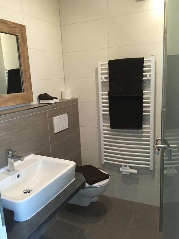 Boardinghouse Alte Bank Hotel Wollstein Ngoại thất bức ảnh